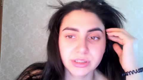 Snapshot of cute_strawberry_ chatting on 29, 10, 2025 cute_strawberry_ online show from 29, 10, 2025