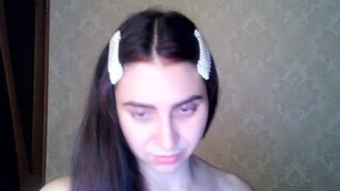 Snapshot of cute_strawberry_ chatting on 30, 10, 2025 cute_strawberry_ online show from 30, 10, 2025