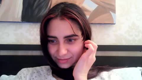 Snapshot of cute_strawberry_ chatting on 2, 11, 2025 cute_strawberry_ online show from 2, 11, 2025