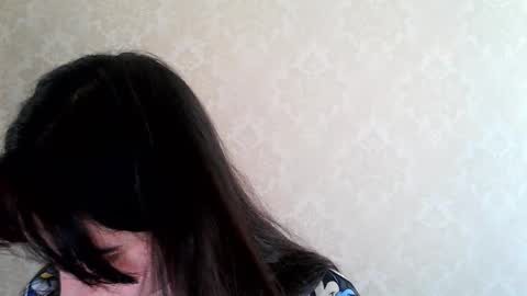 Snapshot of cute_strawberry_ chatting on 6, 11, 2025 cute_strawberry_ online show from 6, 11, 2025