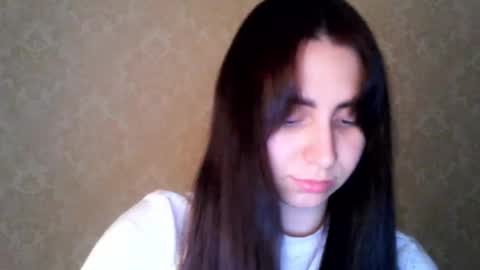 Snapshot of cute_strawberry_ chatting on 15, 11, 2025 cute_strawberry_ online show from 15, 11, 2025