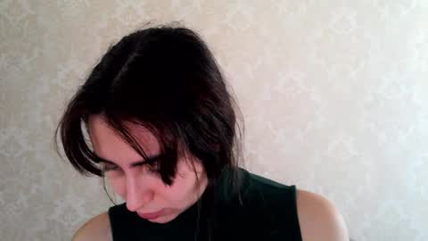 Snapshot of cute_strawberry_ chatting on 17, 11, 2025 cute_strawberry_ online show from 17, 11, 2025