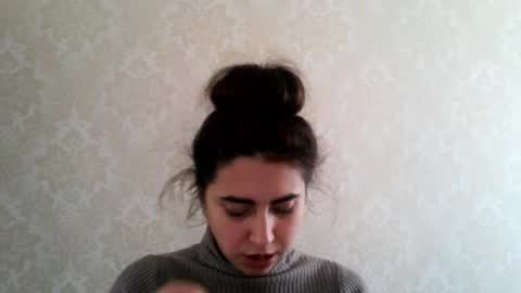 Snapshot of cute_strawberry_ chatting on 18, 11, 2025 cute_strawberry_ online show from 18, 11, 2025