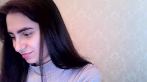 Snapshot of cute_strawberry_ chatting on 20, 11, 2025 cute_strawberry_ online show from 20, 11, 2025