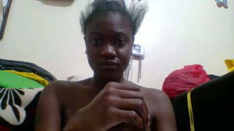 Snapshot of cuteallianah07 chatting on 19, 9, 2025 cuteallianah07 online show from 19, 9, 2025