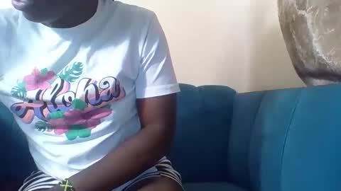 Snapshot of cuteberry87 chatting on 8, 11, 2025 Cuteberry87 online show from 8, 11, 2025