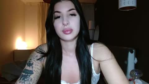 Snapshot of cutecassie09 chatting on 24, 11, 2025 cutecassie09 online show from 24, 11, 2025