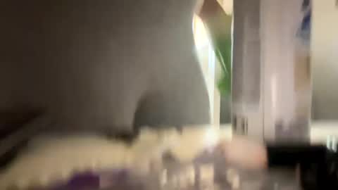 Snapshot of cutecuban18 chatting on 30, 12, 2024 loveolots online show from 30, 12, 2024