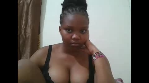 Snapshot of cuteebony2 chatting on 13, 10, 2025 Sheila online show from 13, 10, 2025