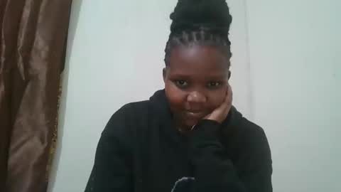 Snapshot of cuteebony2 chatting on 17, 10, 2025 Sheila online show from 17, 10, 2025