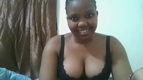 Snapshot of cuteebony2 chatting on 20, 10, 2025 Sheila online show from 20, 10, 2025