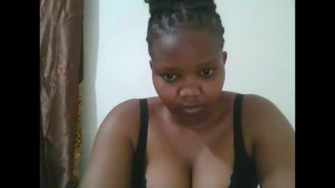 Snapshot of cuteebony2 chatting on 22, 10, 2025 Sheila online show from 22, 10, 2025