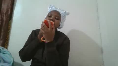 Snapshot of cuteebony2 chatting on 3, 11, 2025 Sheila online show from 3, 11, 2025