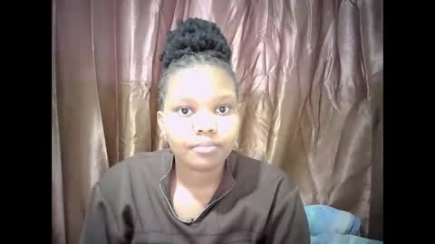 Snapshot of cuteebony2 chatting on 4, 11, 2025 Sheila online show from 4, 11, 2025