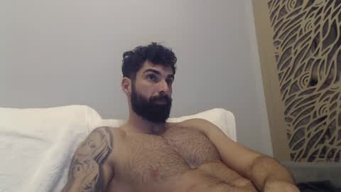 cuteeboy online show from 26, 1, 2025