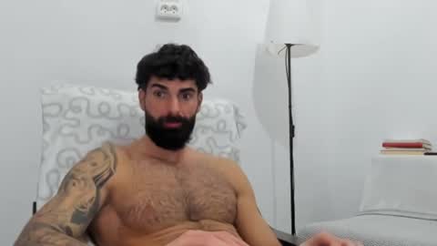 cuteeboy online show from 17, 2, 2026