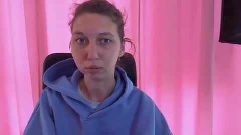 Snapshot of cuteellii chatting on 17, 10, 2025 Elli online show from 17, 10, 2025