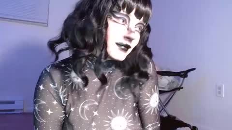 cutelilithbunny online show from 22, 1, 2025