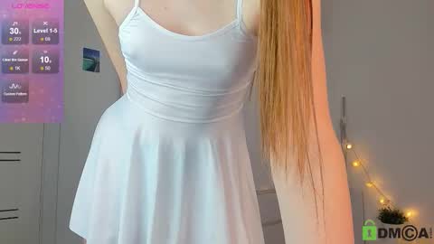 cutenessnicole online show from 17, 9, 2025
