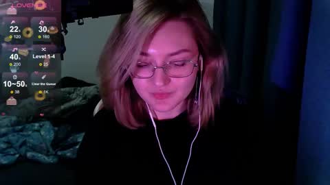 Snapshot of cutepie33 chatting on 17, 9, 2025 cutepie33 online show from 17, 9, 2025
