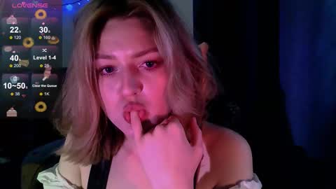 Snapshot of cutepie33 chatting on 26, 9, 2025 cutepie33 online show from 26, 9, 2025