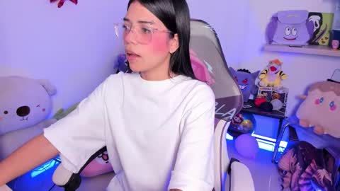  - independent model online show from 18, 10, 2025