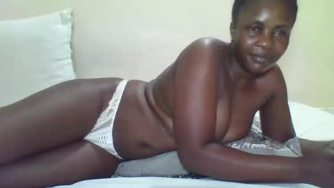 Snapshot of cutetinah chatting on 19, 11, 2025 TAMARA online show from 19, 11, 2025