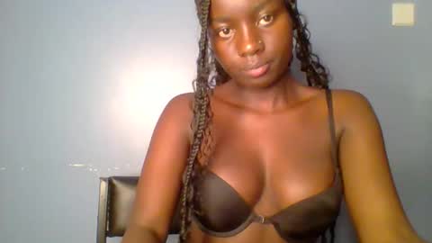 Snapshot of cutie_choco chatting on 10, 10, 2025 cutie_choco online show from 10, 10, 2025