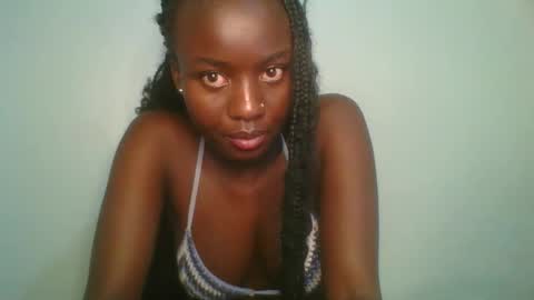 Snapshot of cutie_choco chatting on 31, 10, 2025 cutie_choco online show from 31, 10, 2025