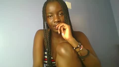 Snapshot of cutie_choco chatting on 2, 12, 2025 cutie_choco online show from 2, 12, 2025