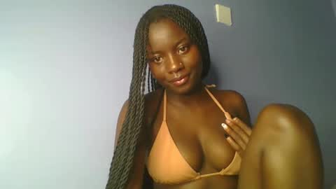Snapshot of cutie_choco chatting on 16, 12, 2025 cutie_choco online show from 16, 12, 2025