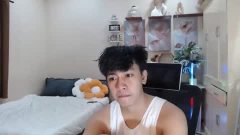 Snapshot of cutie_cumshow chatting on 23, 11, 2025 Neil Taylor online show from 23, 11, 2025