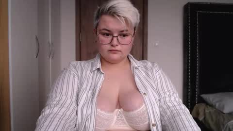 Sophie  Lilith online show from 17, 11, 2025