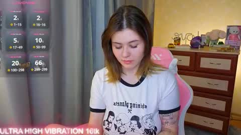 Snapshot of cutie_mili chatting on 18, 11, 2025 mili online show from 18, 11, 2025