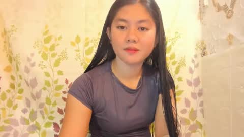 Snapshot of cutieasiantreasure chatting on 4, 1, 2025 pinaybeauty online show from 4, 1, 2025