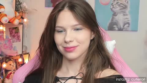 Snapshot of cutierori chatting on 16, 1, 2025 Rori Instagram cutierori online show from 16, 1, 2025