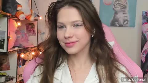 Snapshot of cutierori chatting on 27, 2, 2025 Rori Instagram cutierori online show from 27, 2, 2025