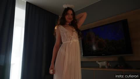 Snapshot of cutierori chatting on 18, 9, 2025 Rori Instagram cutierori online show from 18, 9, 2025