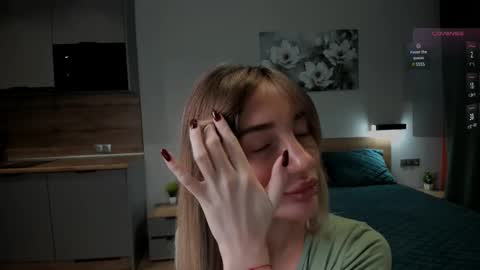 CuttieChloe online show from 5, 3, 2025