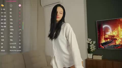 Snapshot of cwenbrayton chatting on 29, 10, 2025 Cwen online show from 29, 10, 2025