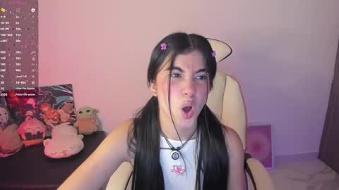 Snapshot of cyber_lizz chatting on 15, 12, 2025 Liz online show from 15, 12, 2025