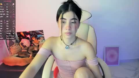 Snapshot of cyber_lizz chatting on 18, 12, 2025 Liz online show from 18, 12, 2025