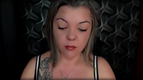 Snapshot of cyberdomme chatting on 7, 3, 2025 Full time mean bitch. online show from 7, 3, 2025