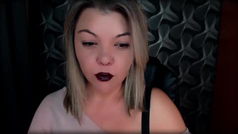 Snapshot of cyberdomme chatting on 8, 11, 2025 Full time mean bitch. online show from 8, 11, 2025