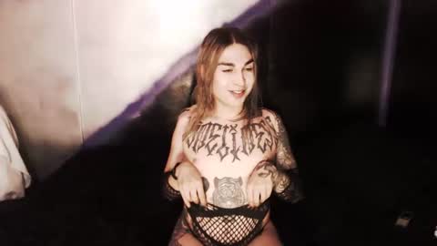 Snapshot of cybertrouble_ chatting on 25, 12, 2024 Nikki online show from 25, 12, 2024