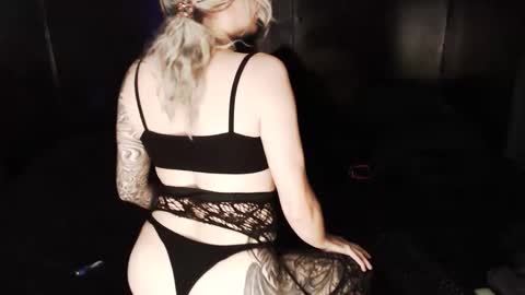 Snapshot of cybertrouble_ chatting on 9, 3, 2026 Nikki online show from 9, 3, 2026