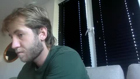 Snapshot of d3nnis_123 chatting on 9, 10, 2025 d3nnis_123 online show from 9, 10, 2025