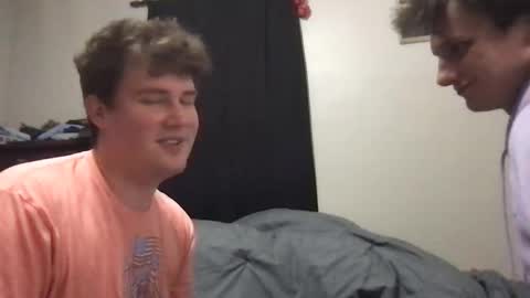 Snapshot of d_dart chatting on 7, 11, 2025 Aeboy12 online show from 7, 11, 2025