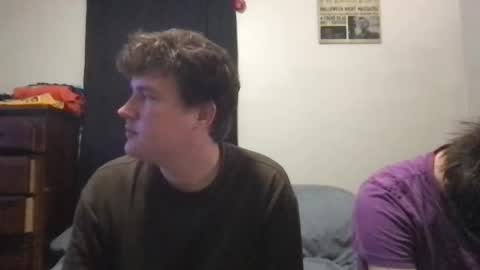 Snapshot of d_dart chatting on 18, 11, 2025 Aeboy12 online show from 18, 11, 2025