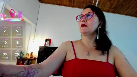 Mia  online show from 9, 11, 2025